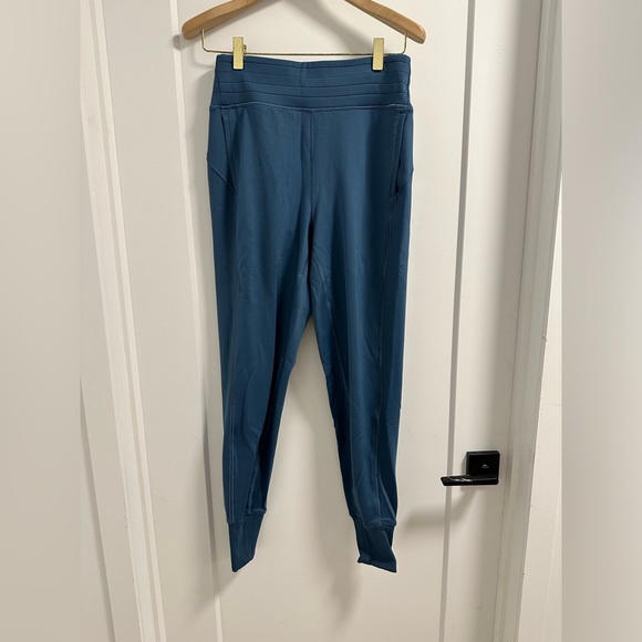 Lululemon Flurry Up HR Joggers 28” - Picture 4 of 5